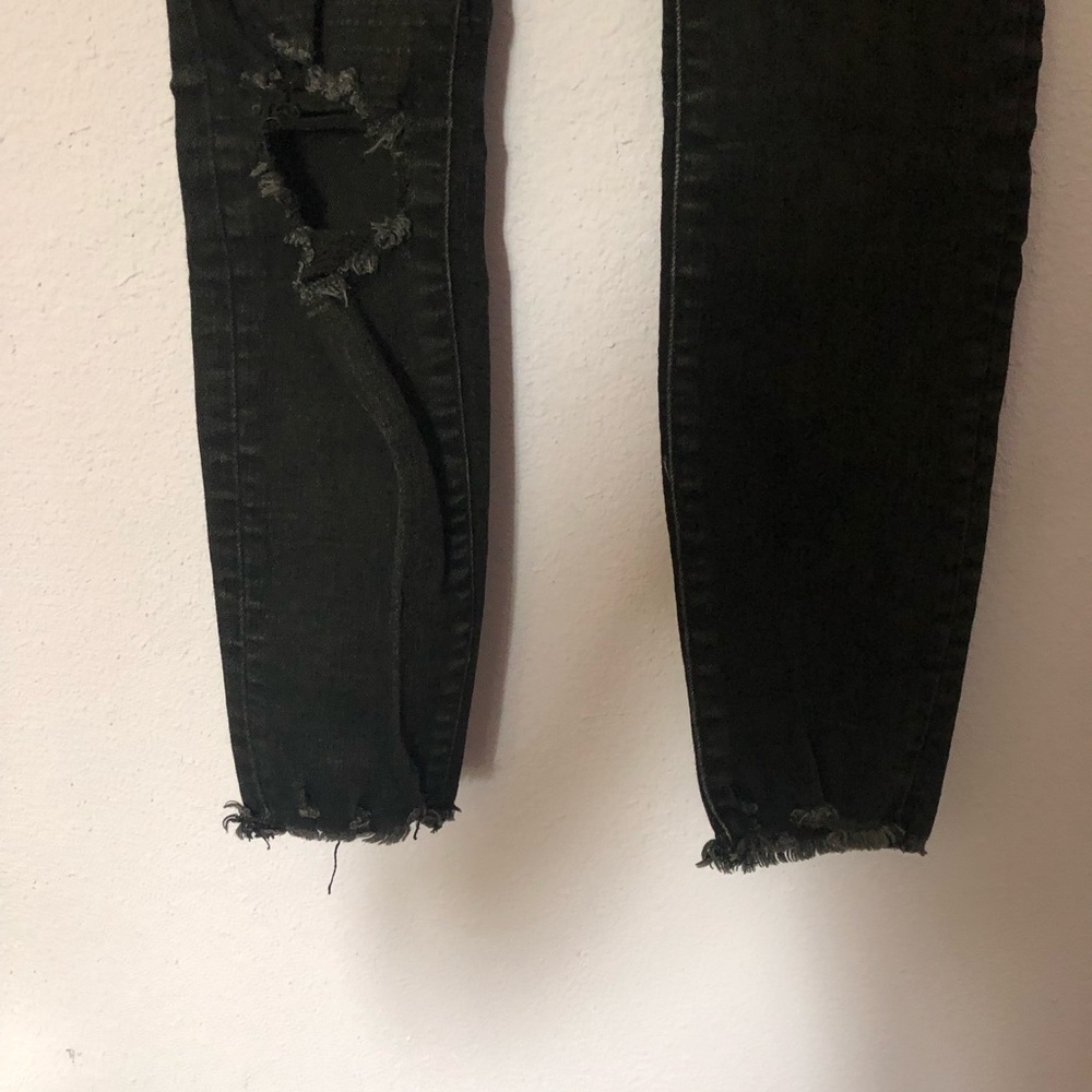 Abercrombie Harper Low Rise Ankle Jeans Distressed - Picture 4 of 9